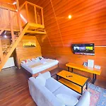 Godieng Cabin